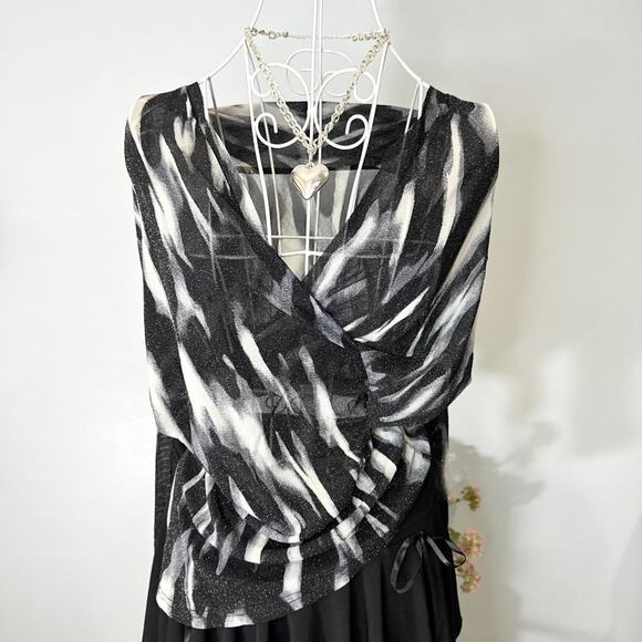 Gorgeous vintage 90s gray and black sparkly abstract long sleeve tight mesh top - Picture 3 of 7